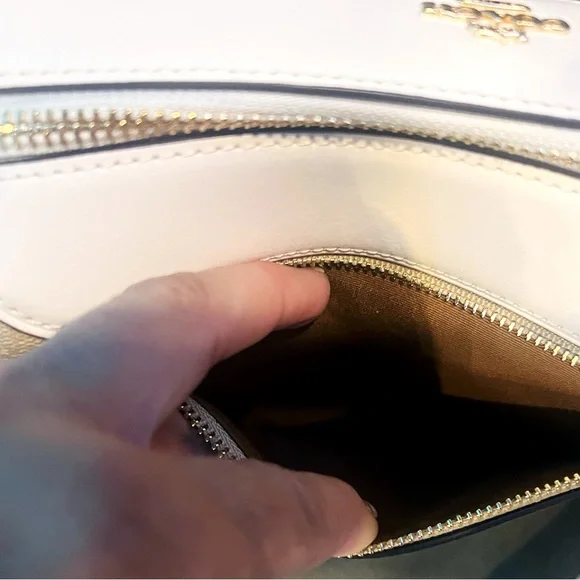 Coach Light Khaki Chalk Bennett Shoulder and or Crossbody bag new - Picture 5 of 12